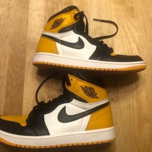 Barely worn Nike Air 1 Jordans.